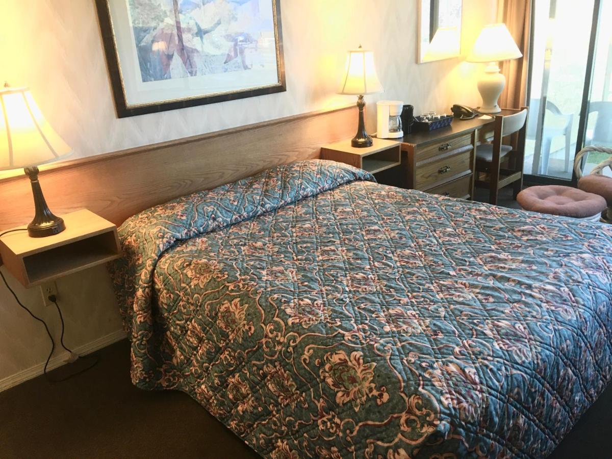 Wessex Inn By The Sea 코위찬베이 외부 사진